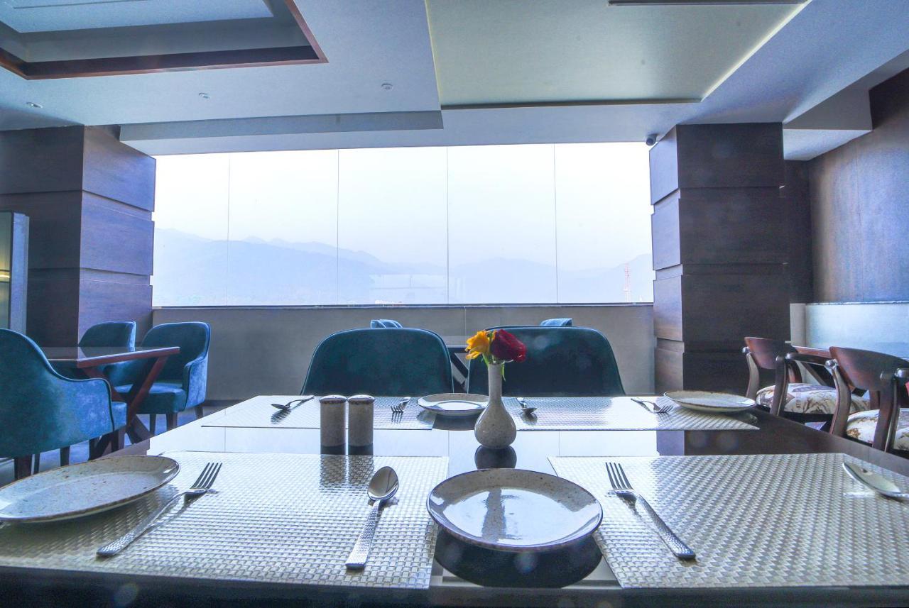 Hotel Holy Vivasa Rishīkesh Zewnętrze zdjęcie